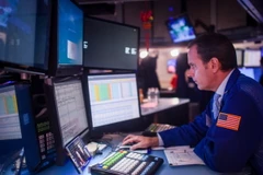 Chỉ số Dow Jones ghi nhận kỷ lục mới trước Đêm Giáng sinh