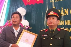 Tặng nhà cho thân nhân đội viên Đội Việt Nam giải phóng quân