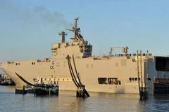 Nga ra thời hạn chót cho Pháp giao tàu chiến Mistral