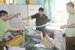 Lào Cai bắt giữ lượng hàng lậu lớn có nguồn gốc Trung Quốc