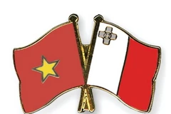 (Nguồn: crossed-flag-pins)