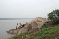 Hà Nội chỉ đạo ngăn chặn, xử lý nghiêm vi phạm về đê điều