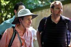 [Photo] Nữ Bộ trưởng Hoa Kỳ giản dị đi thăm Vườn quốc gia Cúc Phương