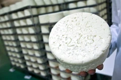 Nhật Bản sẽ gỡ bỏ mức thuế lên tới 30% với các sản phẩm phomát châu Âu. (Nguồn: Bloomberg)