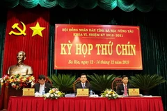 (Từ trái qua) Ông Trần Đình Khoa - Phó Chủ tịch HĐND; Nguyễn Hồng Lĩnh - Bí thư Tỉnh ủy, Chủ tịch HĐND tỉnh; Trần Văn Tuấn - Phó Chủ tịch HĐND. (Nguồn: baria-vungtau.gov.vn)