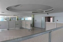 Không gian bên trong một bệnh viện dã chiến. (Ảnh: Huỳnh Anh/TTXVN)