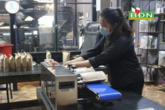 Sản xuất càphê bột tại Công ty TNHH Càphê Bazan Đắk Nông ở huyện Gia Nghĩa, tỉnh Đắk Nông. (Nguồn: http:baodaknong.org.vn)