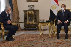 Ngoại trưởng Israel Yair Lapid và Tổng thống Ai Cập Abdel Fattah al-Sisi. (Nguồn: timesofisrael.com)