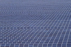 Công viên năng lượng Mặt Trời Gujarat của Ấn Độ. (Nguồn: raszl.com)