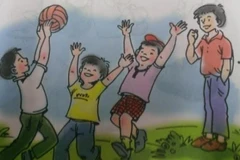 Trong sách giáo khoa, hình ảnh vui chơi bên ngoài thường gắn với các bé trai. (Ảnh: Phạm Mai/Vietnam+)