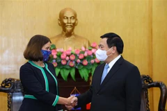 Ông Nguyễn Xuân Thắng tiếp Đại sứ Robyn Mudie. (Ảnh: Nguyễn Điệp/TTXVN)