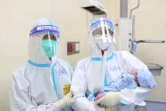 Ca mổ song thai thành công tại Bệnh viện Điều trị COVID-19 Hoàn Mỹ Thủ Đức. 