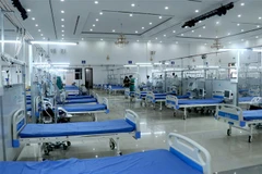 Trung tâm Hồi sức tích cực bệnh nhân COVID-19 tại Long An được trang bị hệ thống giường ICU với nhiều thiết bị, máy móc hiện đại. (Ảnh: Bùi Giang/TTXVN)
