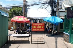 Một khu vực bị phong tỏa, cách ly tại Phan Thiết. (Ảnh: Nguyễn Thanh/TTXVN)