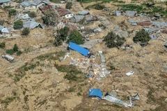Hình ảnh tàn phá kinh hoàng do trận động đất-sóng thần tại Indonesia. (Nguồn: theguardian.com)