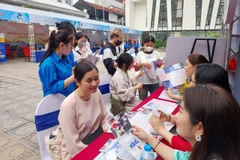 Ngày hội cung cấp thông tin cho học sinh, sinh viên và phụ huynh về chất lượng đào tạo nhân lực ngành Văn hóa, Thể thao, Du lịch. (Ảnh: Minh Thu/Vietnam+)