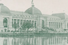 Tòa nhà trung tâm Cung Đấu xảo Hà Nội. Nguồn: Gallica.bnf.fr 