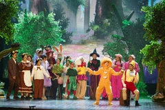 Vở nhạc kịch "Shrek The Musical" chuẩn Broadway đã được công diễn tại Hà Nội năm 2023. (Ảnh: PV/Vietnam+)