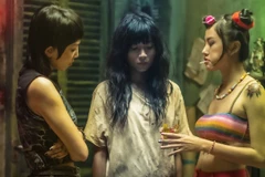 Tạo hình của nhân vật Bi (Đồng Ánh Quỳnh, giữa ảnh) trước khi trở thành Thanh Sói. (Ảnh: Studio68)