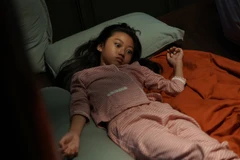 Diễn viên nhí Mai Cát Vi trong ''Bóng đè.'' (Ảnh: ĐPCC)