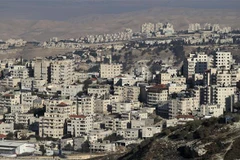 Toàn cảnh khu định cư Do Thái Maale Adumim (phía sau) ở Khu Bờ Tây. (Ảnh: AFP/ TTXVN)