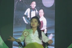 Phần thi tài năng của thí sinh Nguyễn Thị Ánh Ngọc. (Ảnh: Minh Hằng/Vietnam+)