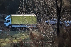 Chiếc xe tải chở người di cư được tìm thấy gần thủ đô Sofia. (Nguồn: Reuters)