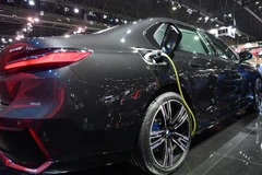 Một mẫu xe điện đến từ Đức. (Ảnh Huy Tiến/TTXVN)