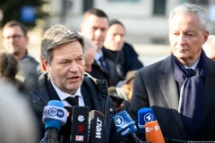 Bộ trưởng Kinh tế Đức Robert Habeck (trái) và Bộ trưởng Kinh tế Pháp Bruno Le Maire. (Nguồn: DPA)