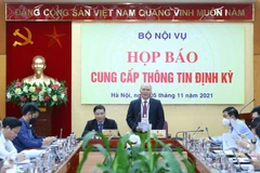 Chánh Văn phòng-người phát ngôn của Bộ Nội vụ Vũ Đăng Minh cung cấp thông tin tại buổi họp báo. (Ảnh: Hoàng Hiếu/TTXVN)