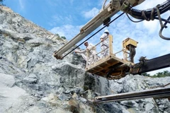 Tập đoàn Đèo Cả đang tổ chức thu công hầm Núi Vung trên cao tốc Cam Lâm-Vĩnh Hảo. (Nguồn: Báo Giao thông)