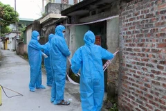 Thị xã Đông Triều thiết lập vùng phong tỏa tạm thời để cách ly y tế toàn bộ thôn Lâm Xá 1. (Ảnh: Văn Đức/TTXVN)