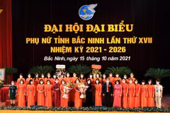 Ra mắt Ban Chấp hành Hội Liên hiệp Phụ nữ tỉnh Bắc Ninh khóa XVII, nhiệm kỳ 2021-2026. (Ảnh: Đinh Văn Nhiều/TTXVN)