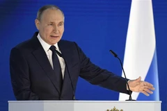 Tổng thống Nga Vladimir Putin đọc Thông điệp Liên bang thứ 27 tại Moskva ngày 21/4/2021. (Ảnh: AFP/ TTXVN)