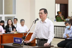 Bị cáo Vũ Huy Hoàng (cựu Bộ trưởng Bộ Công Thương) khai báo trước tòa ngày 22/4. (Ảnh: Phạm Kiên/TTXVN)