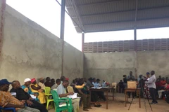 Quang cảnh phiên đấu giá vụ mùa điều 2019/2020 của Chính phủ Tanzania. (Ảnh: CTV)