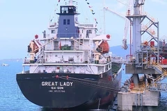 Nhà máy Lọc hóa dầu Nghi Sơn đã xuất xưởng thành công lô sản phẩm thương mại đầu tiên, xăng RON 92, ngày 1/5/2018. (Ảnh: Trịnh Duy Hưng/TTXVN)