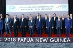 Thủ tướng Nguyễn Xuân Phúc với các nhà Lãnh đạo APEC. (Ảnh: Thống Nhất/TTXVN)
