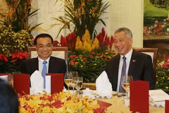Thủ tướng Trung Quốc Lý Khắc Cường và Thủ tướng Singapore Lý Hiển Long. (Nguồn: straitstimes)