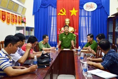 Quang cảnh buổi thông tin giữa Công an tỉnh Cà Mau với các cơ quan báo chí. (Ảnh: Thế Anh/TTXVN)