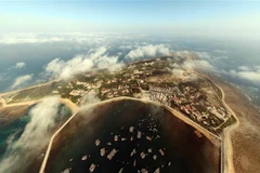 Bạch Long Vĩ góc nhìn từ trên cao. (Ảnh: An Đăng/TTXVN)