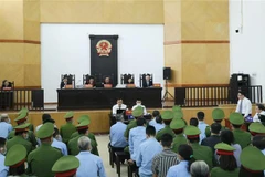 Quang cảnh phiên tòa. (Ảnh: Doãn Tấn/TTXVN)