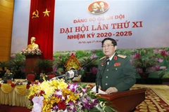 Đại tướng Ngô Xuân Lịch, Ủy viên Bộ Chính trị, Phó Bí thư Quân ủy Trung ương, Bộ trưởng Bộ Quốc phòng phát biểu bế mạc Đại hội đại biểu Đảng bộ Quân đội lần thứ XI. (Ảnh: Dương Giang/TTXVN)