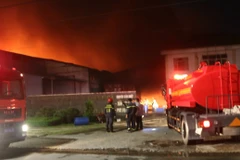 Hình ảnh vụ cháy dữ dội tại khu công nghiệp Biên Hòa 2