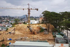 Ngang nhiên xây khách sạn 5 sao không phép giữa trung tâm Đà Lạt