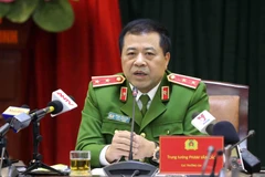 Trung tướng Phạm Văn Các, Cục trưởng Cục Cảnh sát điều tra tội phạm về ma túy thông tin cho phóng viên báo chí. (Ảnh: Doãn Tấn/TTXVN)