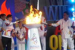 Lễ thắp và rước ngọn đuốc SEA Games 30, Philippines. (Nguồn: sports.inquirer.net)