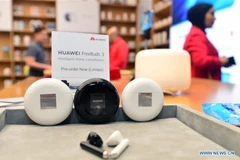 Tai nghe FreeBuds 3 trưng bày trong cửa hàng ở Farwaniya Governorate, Kuwait. (Nguồn: THX)