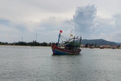 Nghệ An: Cứu hộ thành công tàu cá hỏng máy cùng ngư dân gặp nạn