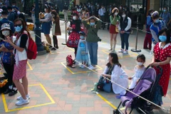 Disneyland Thượng Hải bắt đầu mở cửa đón khách trở lại. (Ảnh: AP)